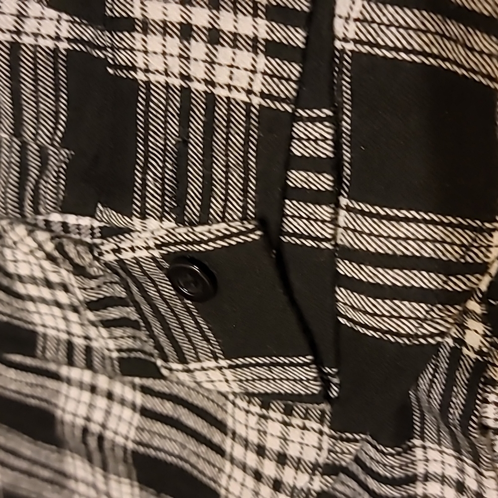 Shein Black and White Long Sleeve Plaid Button Down Flanel Shirt, Medium - Picture 5 of 6